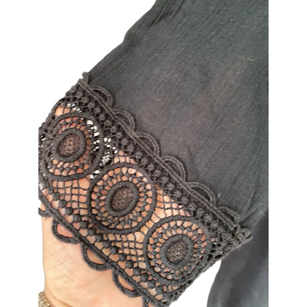 Cover-up unbranded black crochet trimmed gauzy /BoHo swim/beach cover-up - Picture 2 of 4